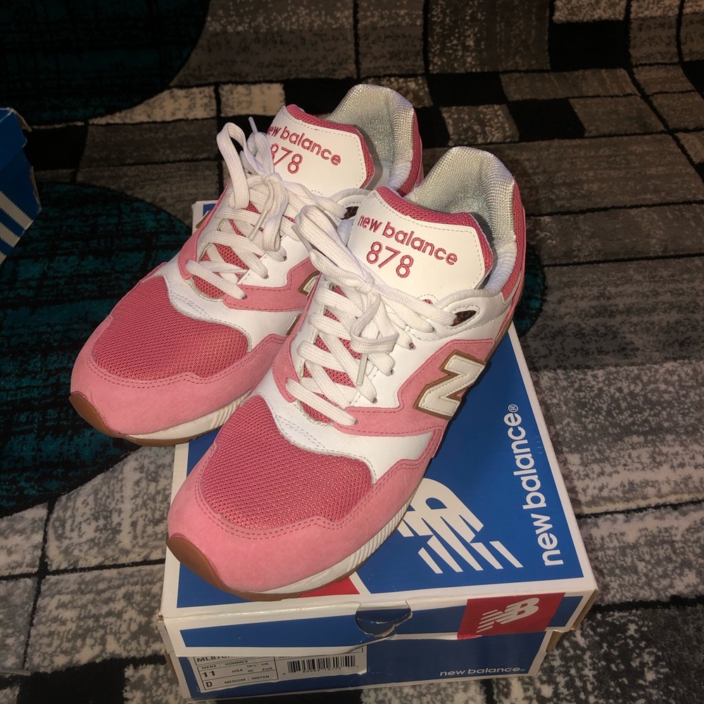 New Balance 878